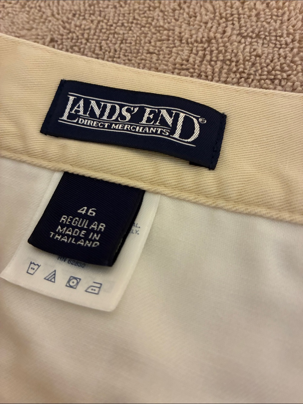Lands' End size 46 Men's Light Khaki Flat-Front Cotton Shorts - Picture 2 of 3
